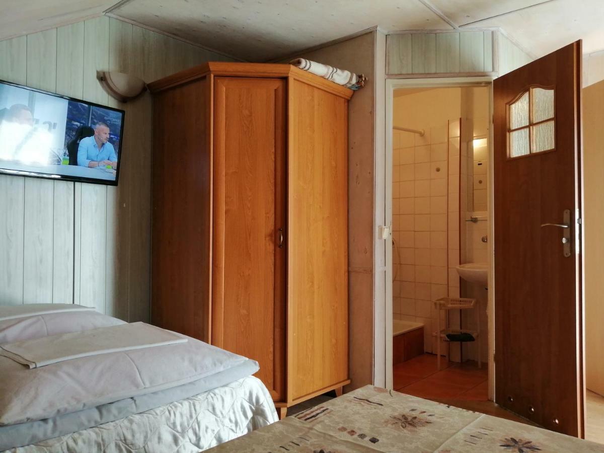 Pokoje Goscinne Mielno  Buitenkant foto
